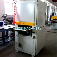 注文WPCのプロフィールの放出ライン、木製のプラスチック合成物の紙やすりで磨くブラシをかける機械
